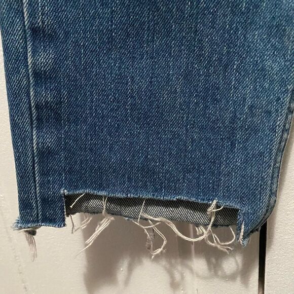 NWT ASOS Denim High Rise Step Hem Mom Jeans Size 28 - Picture 3 of 10